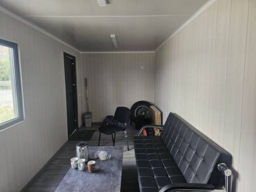 контейнер кантейнер: Сатам Соода контейнери, Мадина базары, Жылууланган