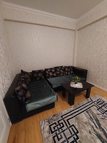 Divan və masa dəstləri: Künc divan, Qonaq otağı üçün, Açılmayan — 1