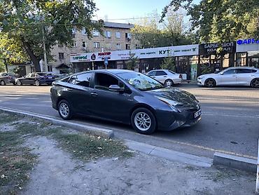 спитер: Toyota Prius: 2016 г., Гибрид, Хэтчбэк — 2