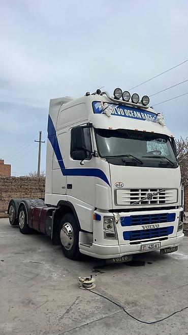 прицеп бдф: Тягач, Volvo, 2004 г., Без прицепа — 1