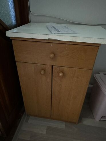 вытяжка встроенная в шкаф: Тумба для кухни, Б/у, Без мойки, Напольная, ДСП, Самовывоз, Платная доставка, цвет - Коричневый