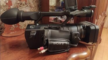 kran kamera: Kaset yeri işləmir kranda işlətmək üçün yaxşıdır. rəngi sony 1500