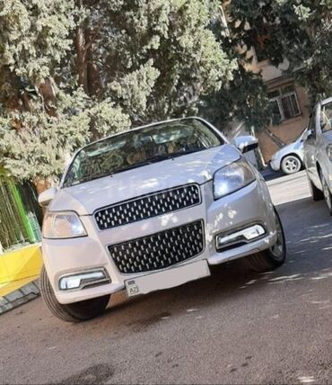 Digər avtomobillər: Ağ rəngdə kompakt sedan. Xüsusiyyətlər: - Kuzov: 4 qapılı sedan, ağ -da lalafo.az — 14 Digər avtomobillər: Ağ rəngdə kompakt sedan. Xüsusiyyətlər: - Kuzov: 4 qapılı sedan, ağ — 14