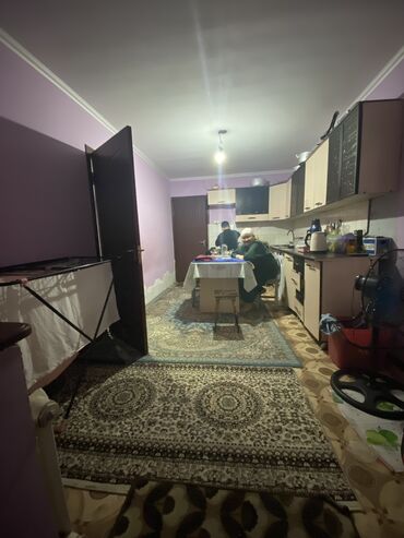 квартира пишпек аренда: 3 бөлмө, Менчик ээси, Жарым -жартылай эмереги бар