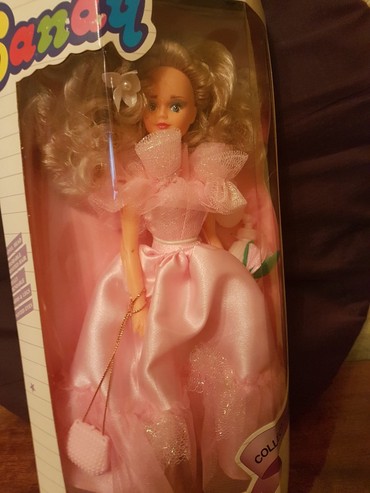 Oyuncaqlar: ● K U K L A ● Təzə. Çin istehsalı. Hündürlüyü - 33 sm. Qiyməti - — 7