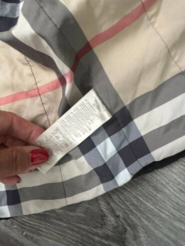Jakne, kaputi i prsluci: BURBERRY jaknica za devojčice, kao nova. Original sa svim oznakama — 4