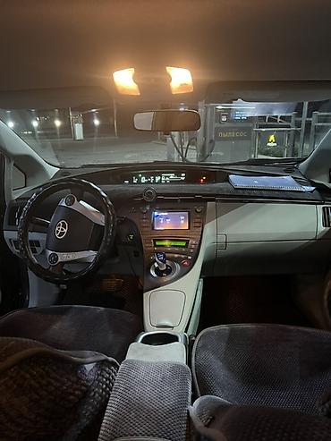 team terzo: Toyota Prius: 2013 г., 1.8 л, Гибрид, Хэтчбэк — 7