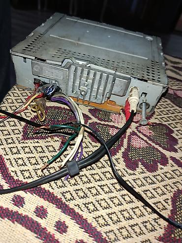 maqnitofon: Kenwood KDC-W4031 ancaq barter Xüsusiyyətlər: - Ön paneldə LCD ekran — 2