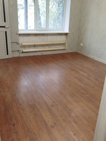 или меняю с доплатой мне: 2 бөлмө, 43 кв. м, Жеке план, 1 кабат, Косметикалык ремонт