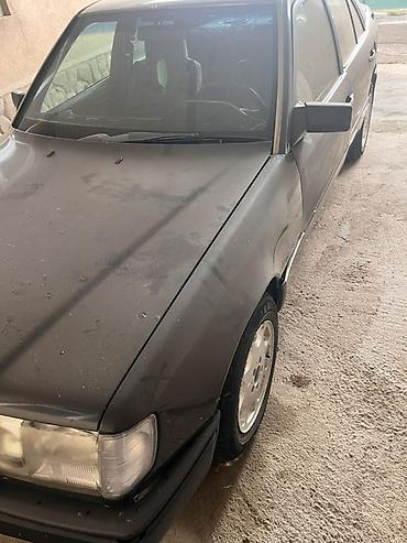 выхлоп на 124: Mercedes-Benz W124: 1989 г., Механика, Седан — 3