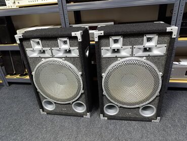 Zvučnici i stereo sistemi: UM hpa 15 300 lucifer Mocni razglasi sa basevima 15 incha- 39 cm sa — 4