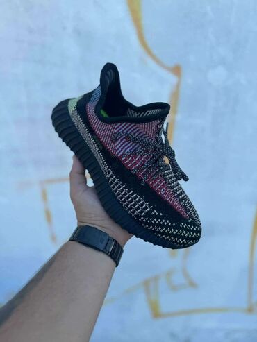 Patike: Patike – sportsko-lifestyle model sa knit gornjištem i istaknutim — 7