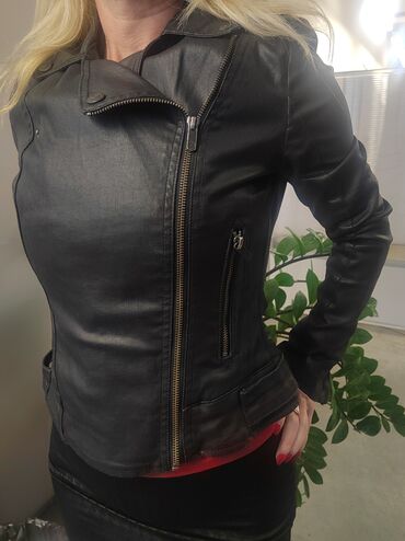 Ženska odeća: Polovna extra moderna jakna brenda Freemant. porter U super stanju