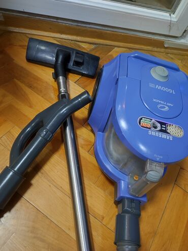 Klasični usisivači: Samsung usisivač bez vrećice – Air Track, 1600W - Snaga motora: 1600W — 2