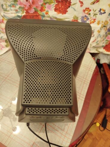 Monitori: Stari retro Philips monitor 107E6 - vintage. Boj malo vuce na crno na lalafo.rs — 6 Monitori: Stari retro Philips monitor 107E6 - vintage. Boj malo vuce na crno — 6