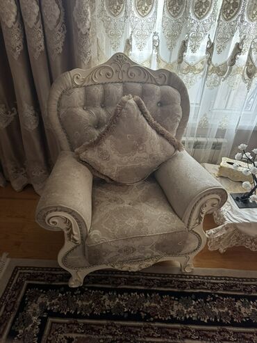Флаги: Классический диван, Диван, Нераскладной