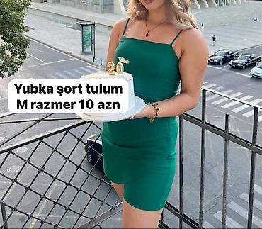 Dəstlər, kostyumlar: Qadın geyimləri – ölçü M - Ağ zolaqlı iki hissəli dəst: düyməli — 4
