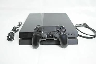 second hand electronics: U ponudi Sony Playstation 4 sa naslova. Konzola je novija fat — 1