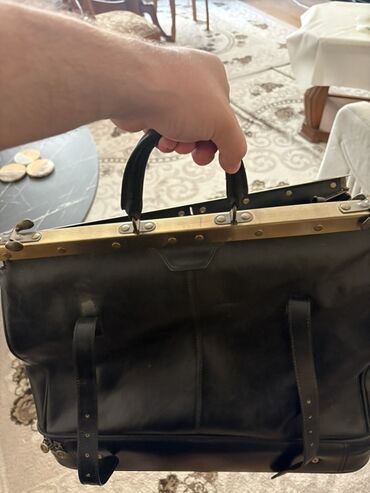qaşlı çanta: 2) Dəri həkim çantası / səyahət-biznes çantası - Marka: Rochlen