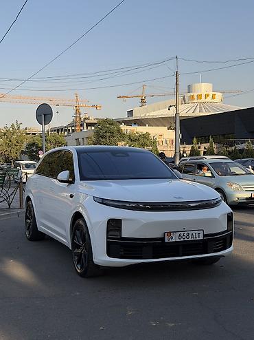 sonlink 200: Lixiang L7: 2023 г., 1.5 л, Автомат, Электромобиль, Внедорожник — 2