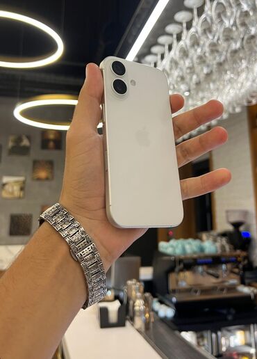 Информатика: IPhone 16, 128 ГБ, Белый