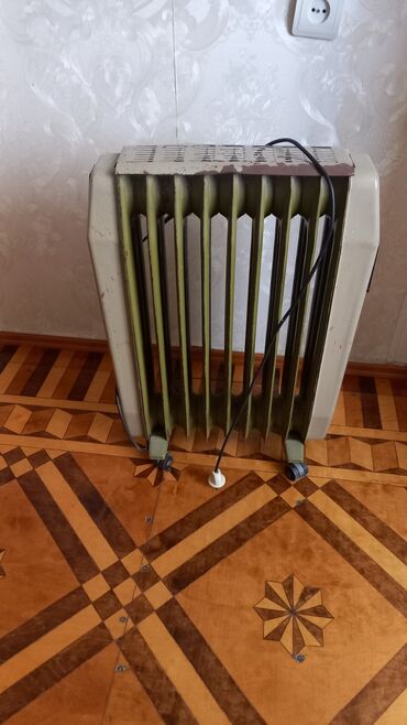 peckalar: Yag peci .Ishlekdi 2 rejimlidi Масляной радиатор Работает имеет 2