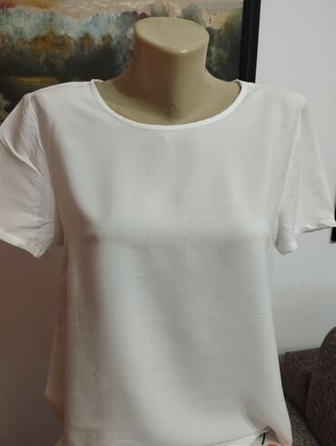 trik majice zenske: H&M, M (EU 38), Viscose, color - White