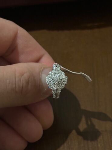 Üzüklər: Nişan, Üzük, Ağ qızıl, 750 Əyar, Brilyant, 1.01-1.50 Karat — 3