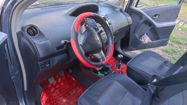 Toyota: Toyota Yaris: 1.4 l. | 2010 έ. Χάτσμπακ — 8