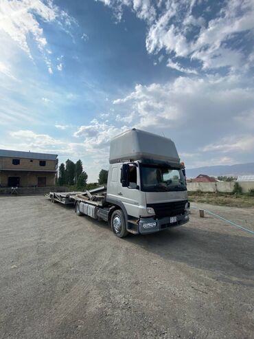 дом на колесах трейлер: Тягач, Mercedes-Benz, 2007 г., Автовоз