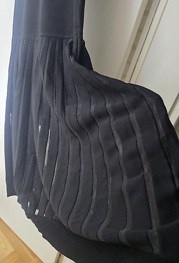 Haljine: Sandro Paris dugačka plisirana crna knit haljina. Savršena. divan — 6