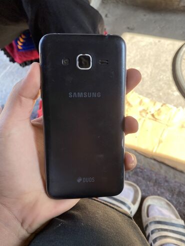 пэс 4: Samsung Galaxy J2 2016, Б/у, цвет - Черный