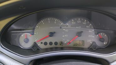 Ford: Ford Focus: 2002 г., 2 л, Автомат, Бензин, Хэтчбэк — 7