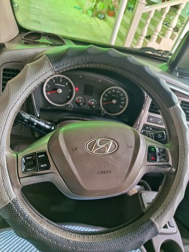 Hyundai: Hyundai Porter: 2018 г., 2.5 л, Автомат, Дизель