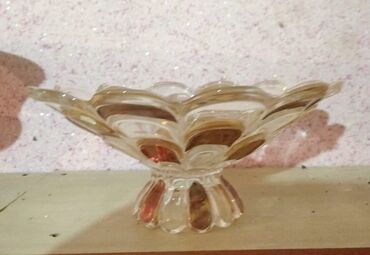 Konfet qabları: 1.Kanfet qabı-30 2.Kanfet qabı -35 3.Vaza -90 4.Vaza -60 5.Meyvə qabı — 7