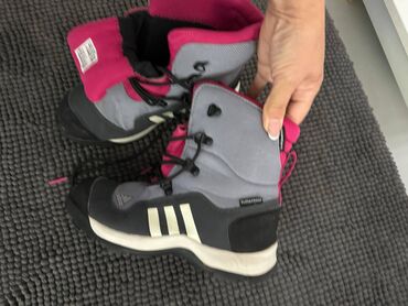 Gležnjače: Gležnjače, Adidas, 38 — 9