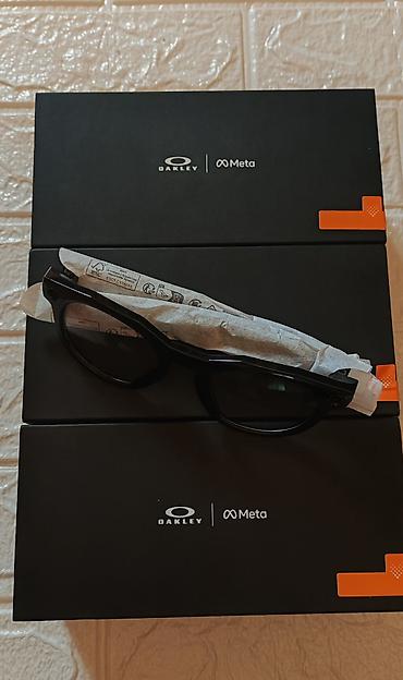 kameralı eynək: • Oakley Meta HSTN — Clear / Transitions Grey - 900 AZN (bağlı qutuda) — 2