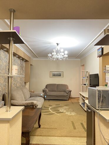 продаю двухкомнатную квартиру в бишкеке: 3 комнаты, 58 м², С мебелью