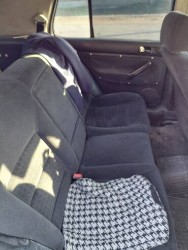 кооператив авто: Volkswagen Golf: 2001 г., Автомат, Бензин, Хетчбек