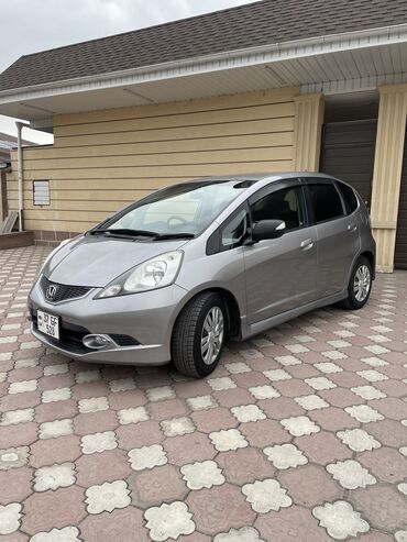 табуретка на фит: Honda Fit: 2010 г., 1.5 л, Вариатор, Бензин, Хэтчбэк