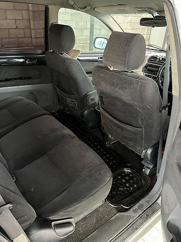 Toyota: Toyota Ipsum: 2002 г., 2.4 л, Автомат, Бензин, Вэн/Минивэн — 7