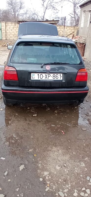 volkswagen passat: Volkswagen Golf: 2 л | 1994 г. Хэтчбэк