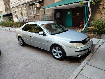 Ford: Ford Mondeo: 2002 г., 1.8 л, Механика, Бензин, Седан