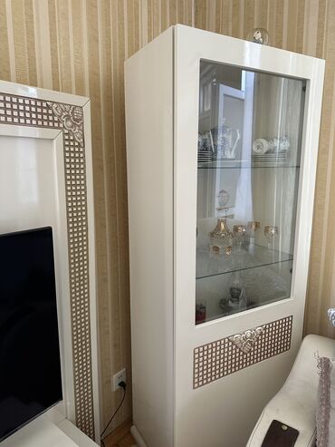Dolablar: 150 manat təcili satılır yeni kimidir