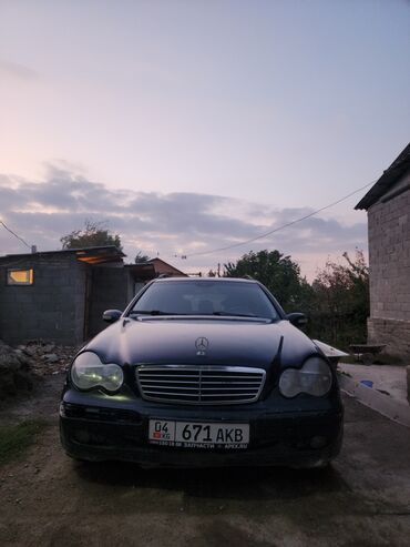 авто субару легаси: Mercedes-Benz C-Class: 2002 г., 1.8 л, Механика, Бензин