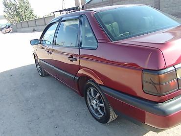подлокодник: Volkswagen Passat: 1990 г., 1.8 л, Механика, Бензин, Седан — 7