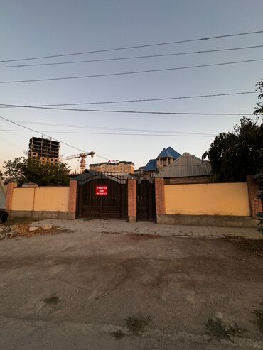 дом в бишкеке купить дешево: Дом, 300 м², 7 комнат, Агентство недвижимости, Косметический ремонт