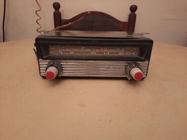 Audio oprema za auto: Stari,retro radio za kola/auto - vintage
Nepoznato stanje — 3