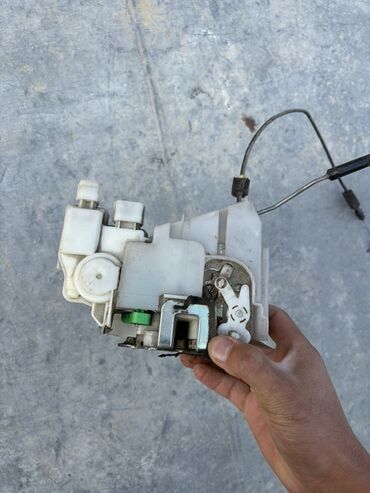 купить аккумулятор для авто в бишкеке: Замок двери Honda 2007 г., Б/у, Оригинал, Япония