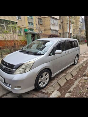 исфана авто: Toyota Isis: 2005 г., 1.8 л, Автомат, Бензин, Вэн/Минивэн
